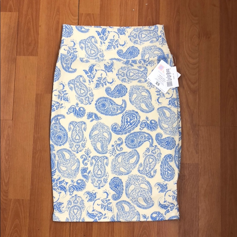 LuLaRoe Cassie XS NWT